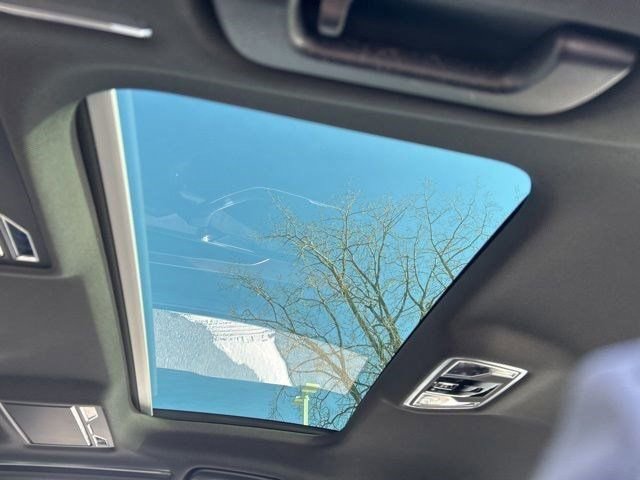 Used 2022 Audi A8 L 3.0T image 44