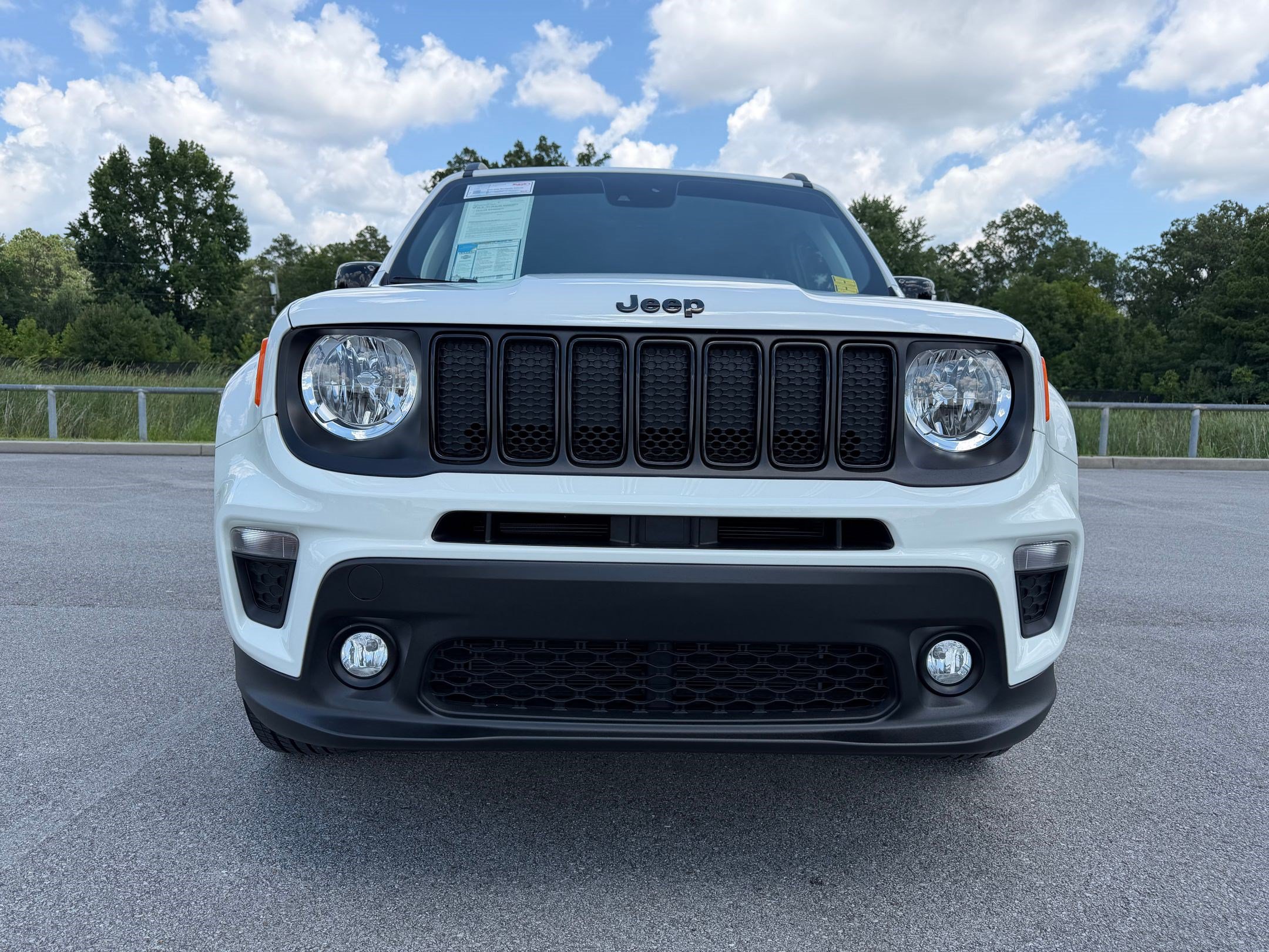 Used 2023 Jeep Renegade Altitude AWD/4WD image 6