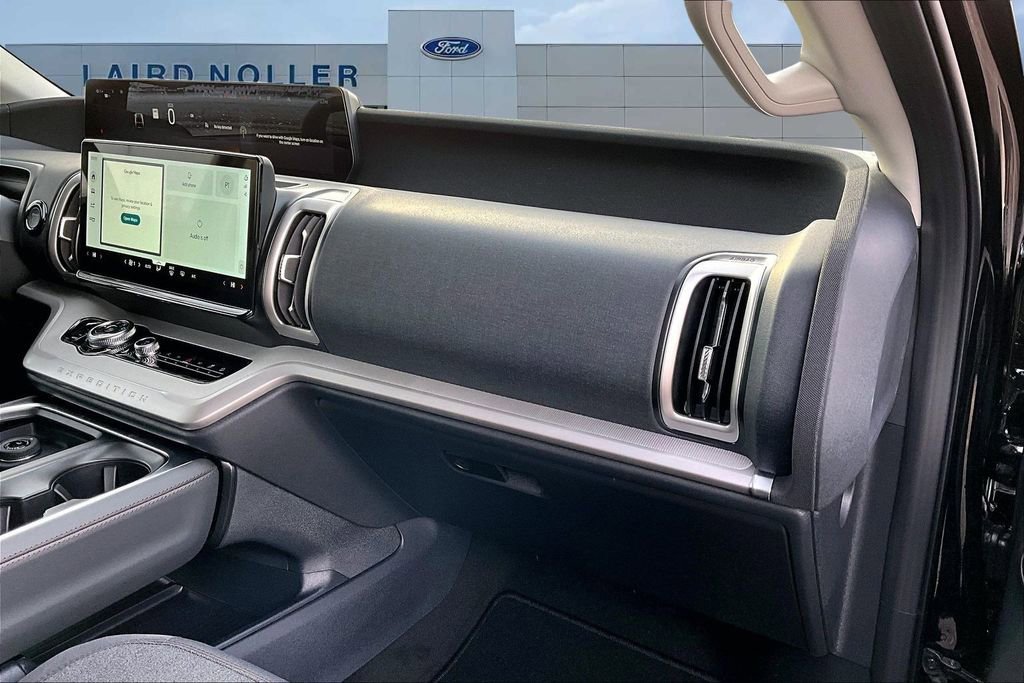 New 2025 Ford Expedition Max Active image 30