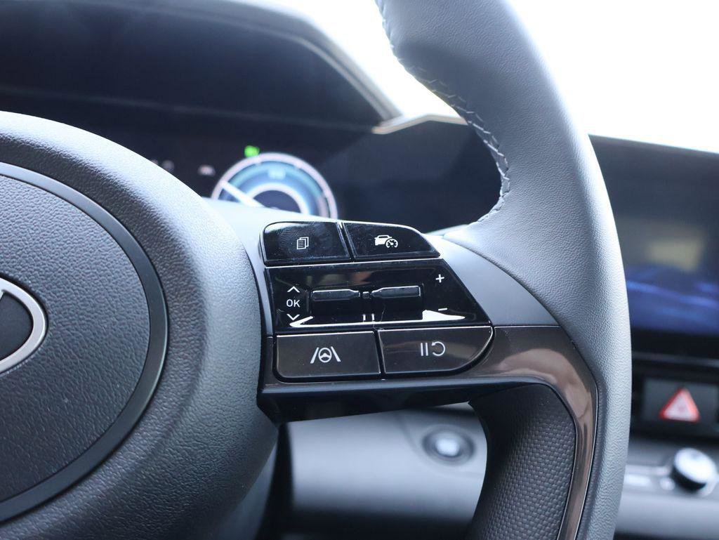 New 2026 Hyundai Elantra Sport image 29