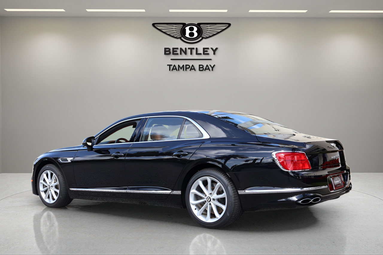 Used 2024 Bentley Flying Spur V8 AWD/4WD image 3