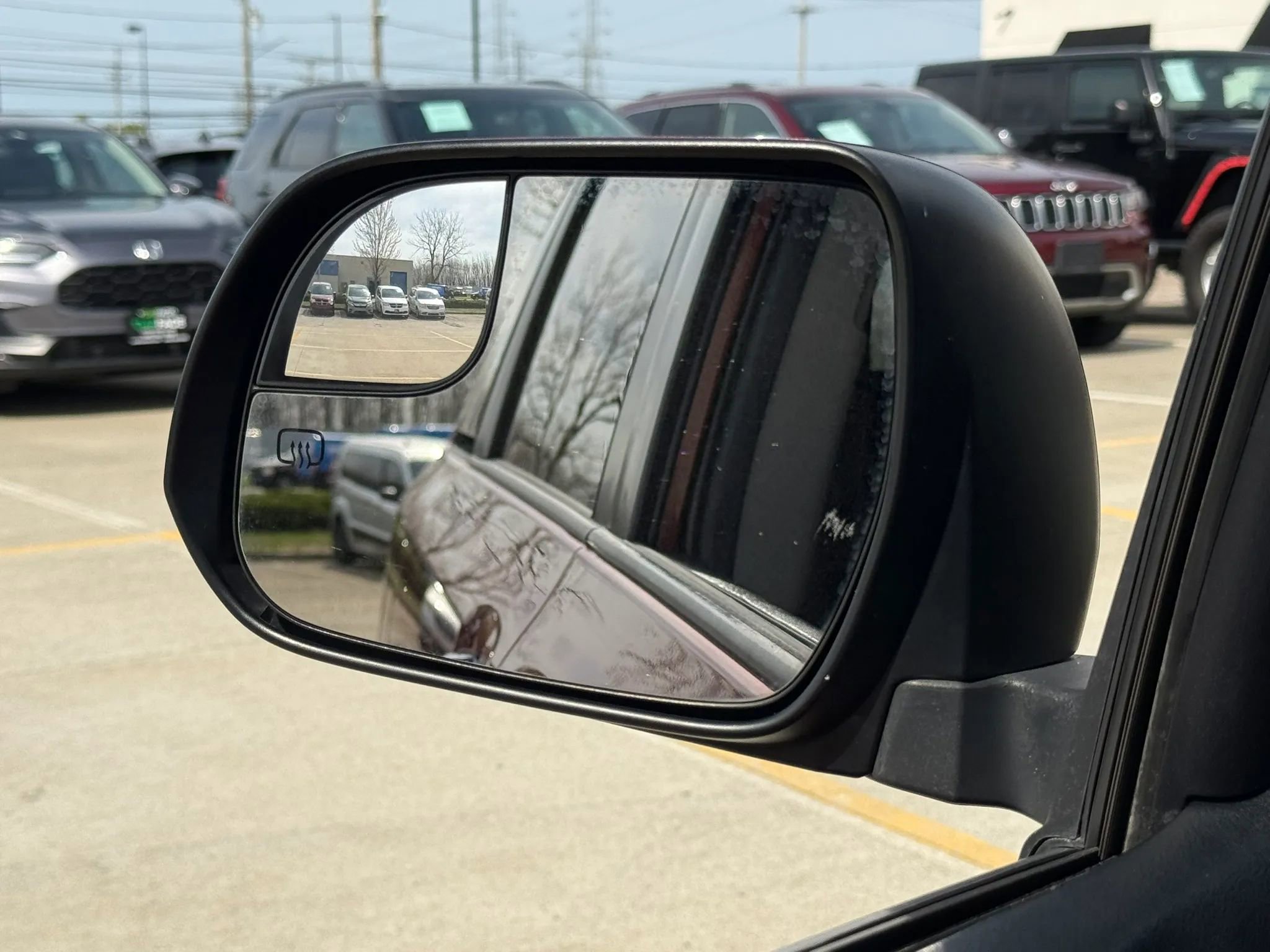 Used 2018 Toyota Sienna SE FWD image 45