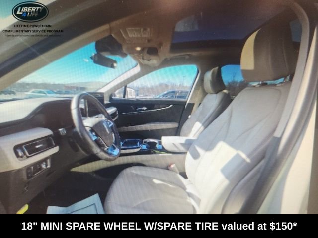 Used 2022 Lincoln Nautilus Reserve image 6