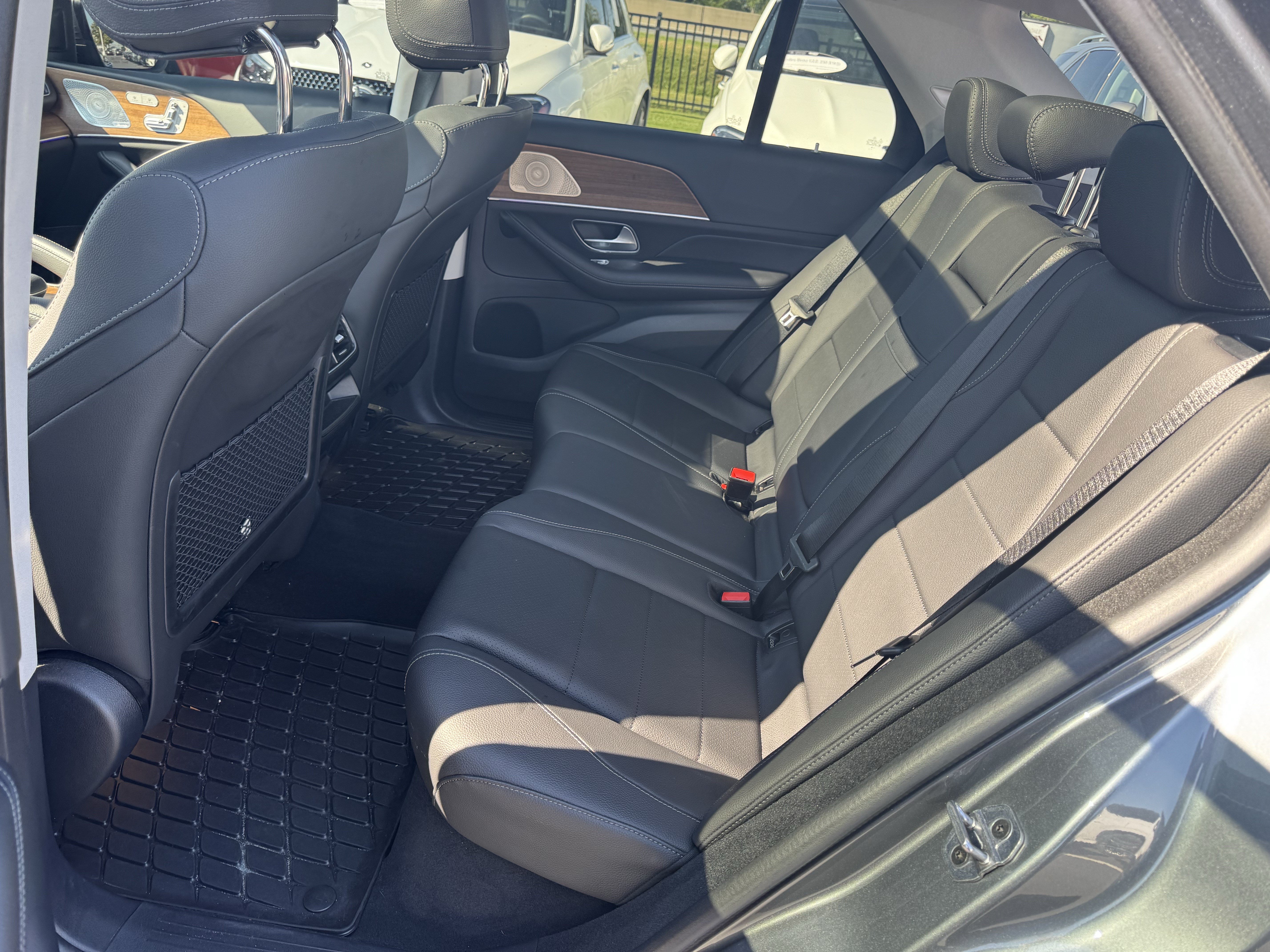 Used 2025 Mercedes-Benz GLE 350 4MATIC image 32