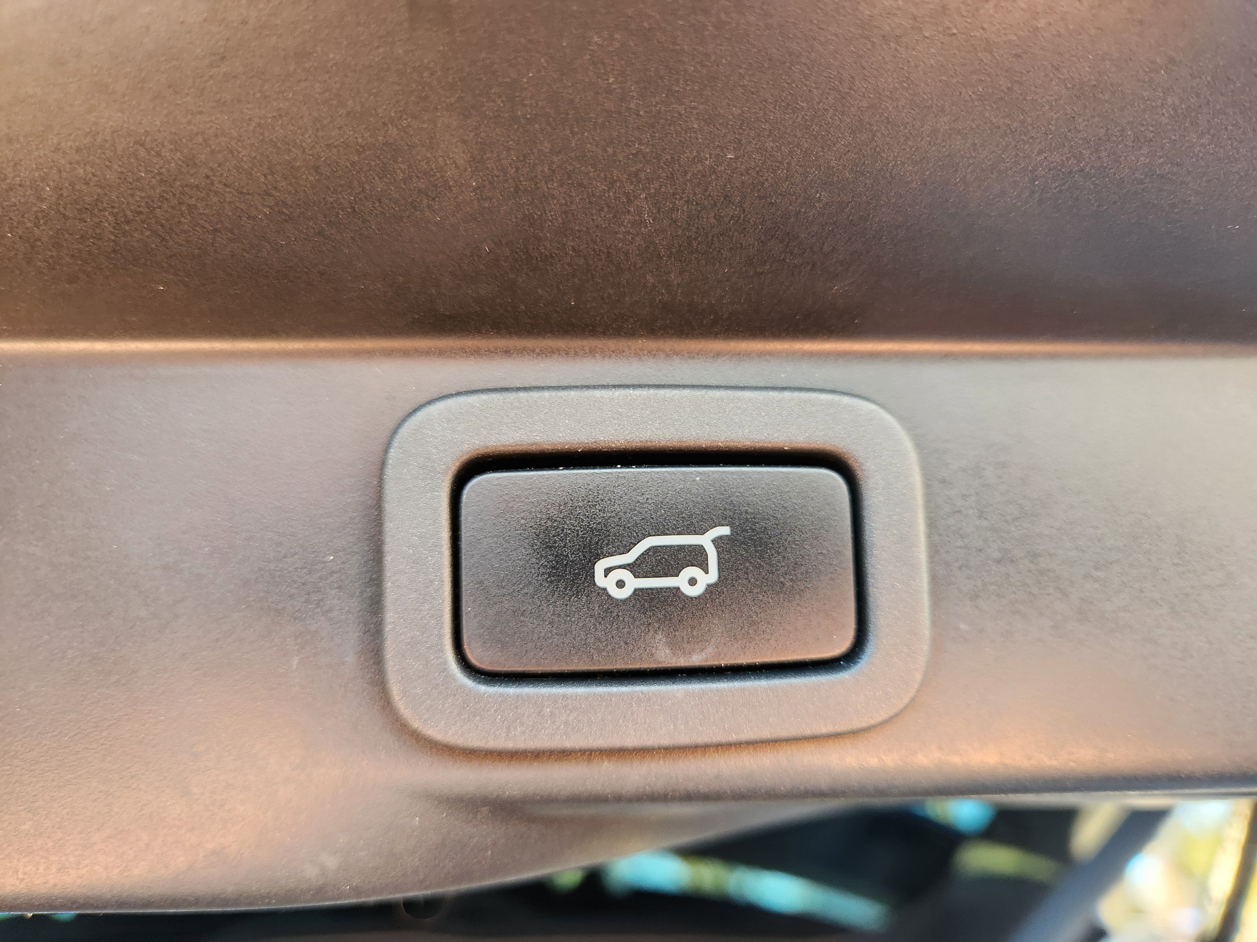 Used 2020 Land Rover Range Rover Sport HST image 23