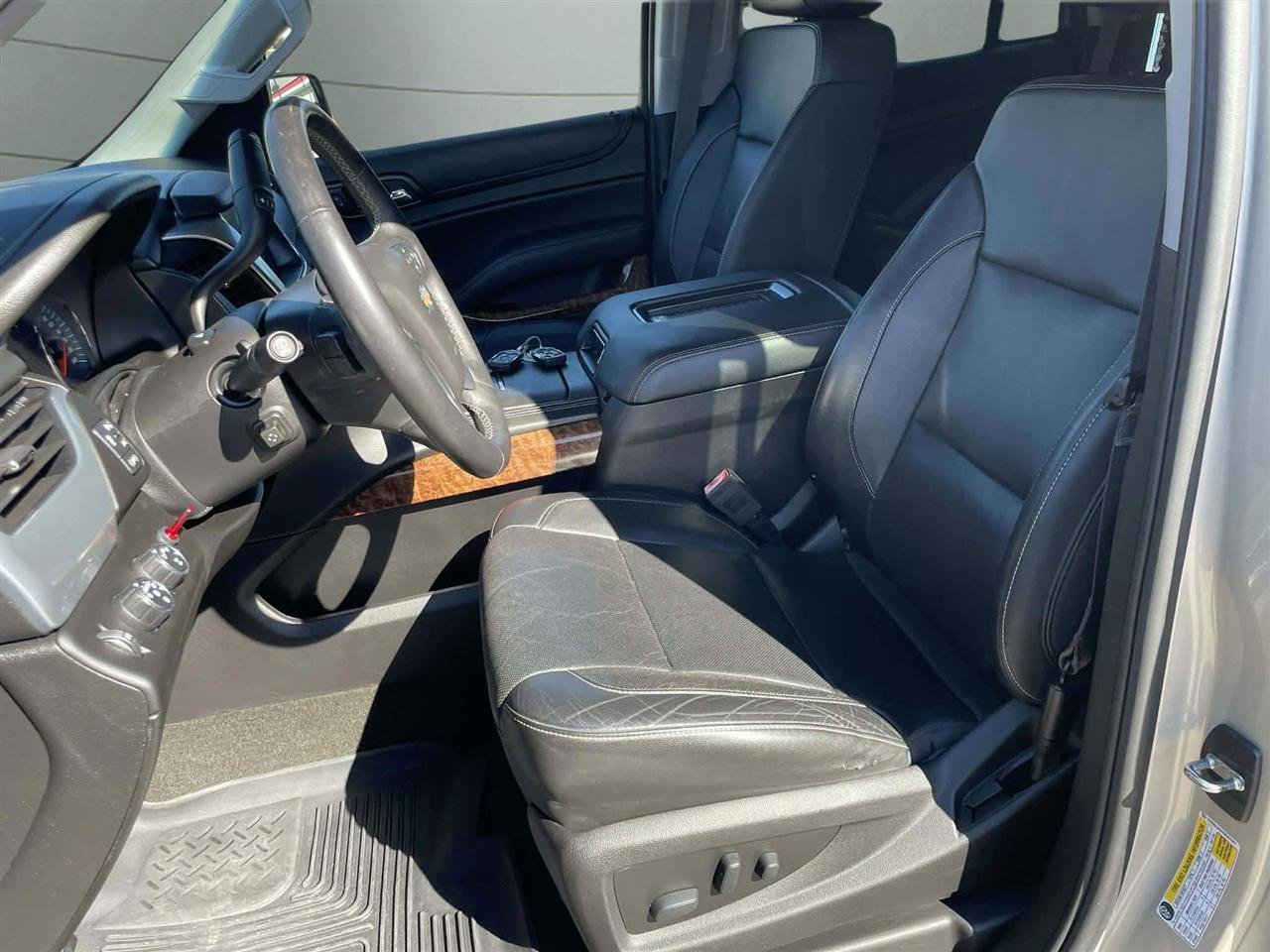 Used 2017 Chevrolet Tahoe Premier AWD/4WD image 16