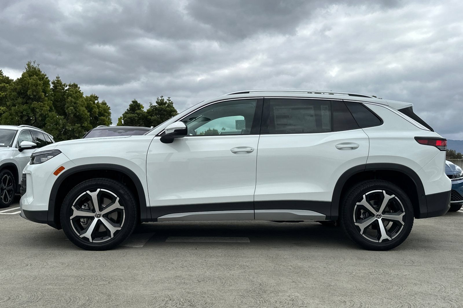 New 2026 Volkswagen Tiguan SE AWD/4WD image 7