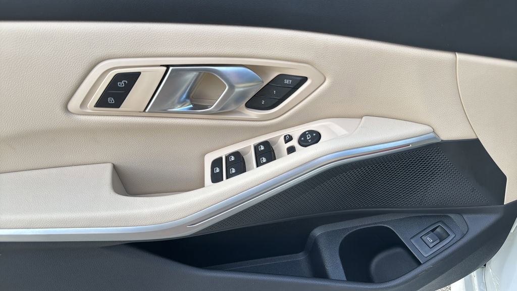 Certified 2025 BMW 330i Sedan w/ M Sport Package image 8