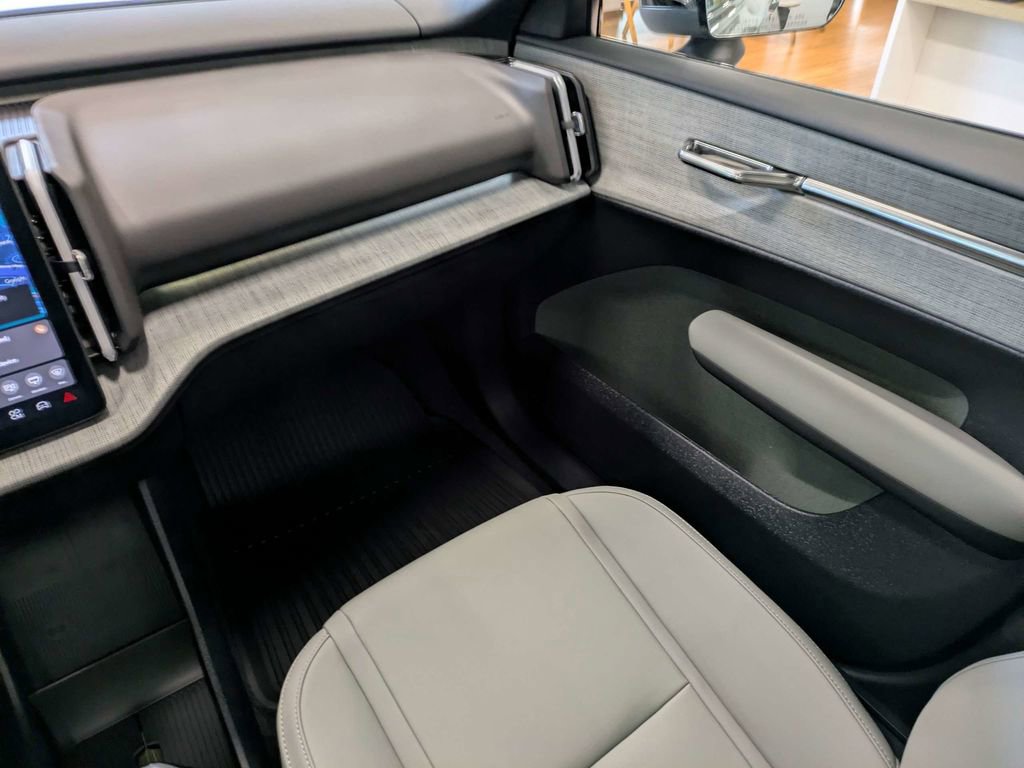 Used 2026 Volvo EX30 Cross Country Ultra w/ Protection Package Premier image 18