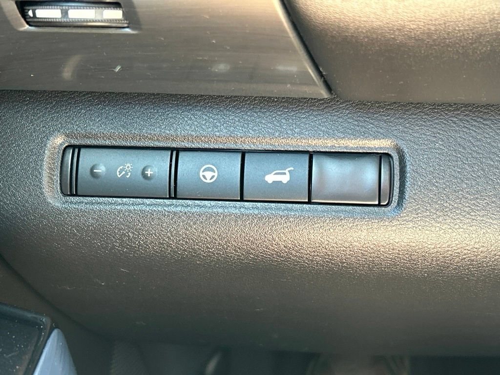 Certified 2022 Nissan Pathfinder SL w/ SL Black Package FWD image 32