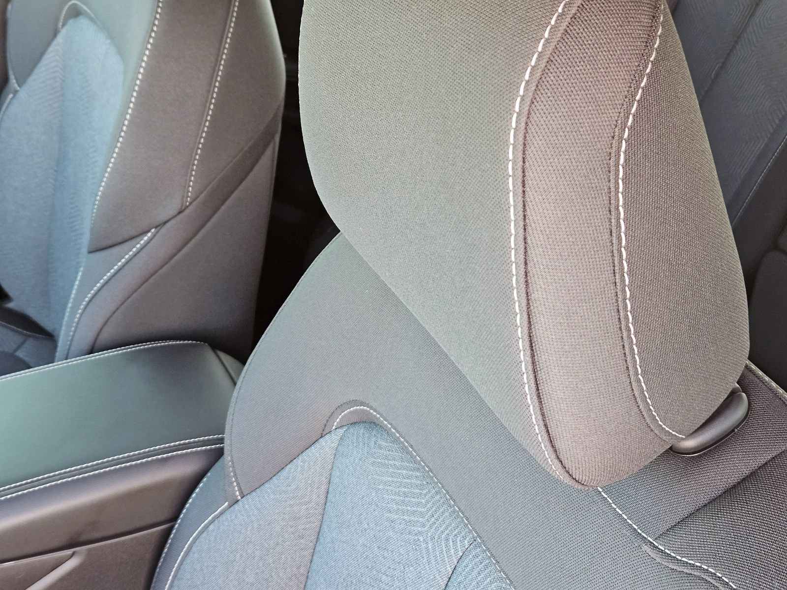 New 2026 Jeep Cherokee Laredo image 25