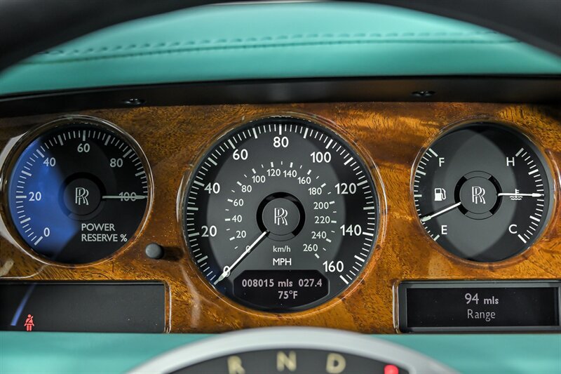 Used 2013 Rolls-Royce Phantom Drophead Coupe RWD image 27