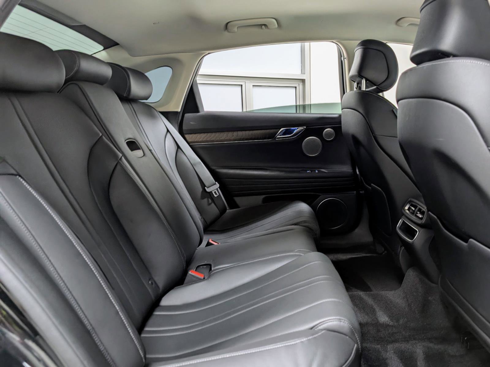 Used 2024 Genesis G80 image 20