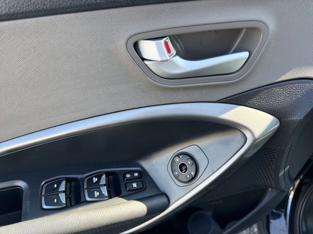 Used 2017 Hyundai Santa Fe Sport w/ 2.4L Value Package 06 image 15