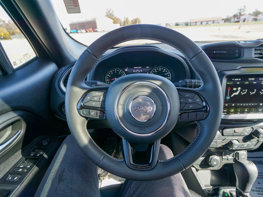 Used 2021 Jeep Renegade Latitude w/ Sun & Sound Group image 19