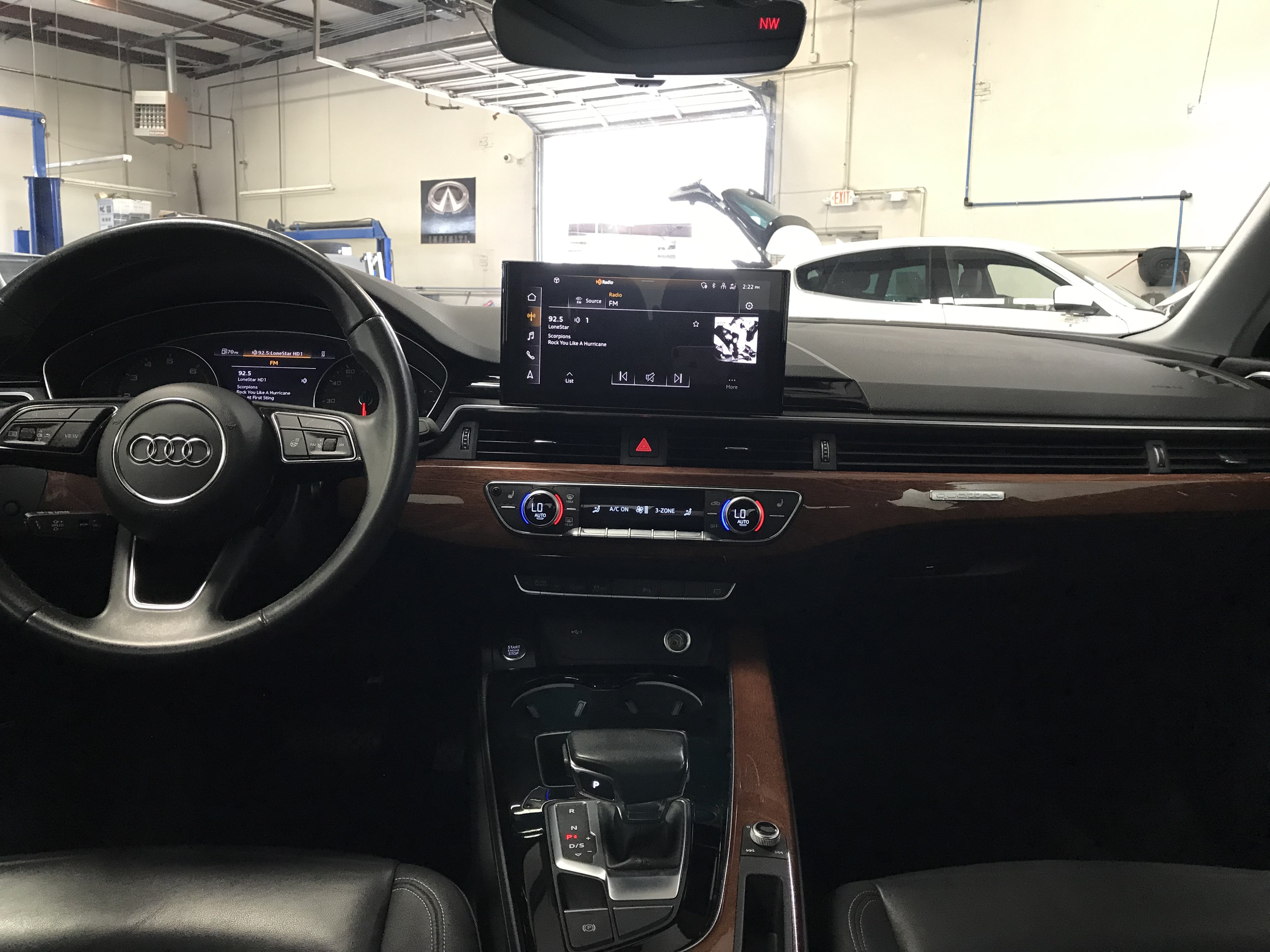 Used 2023 Audi A4 2.0T Premium w/ Convenience Package AWD/4WD image 16
