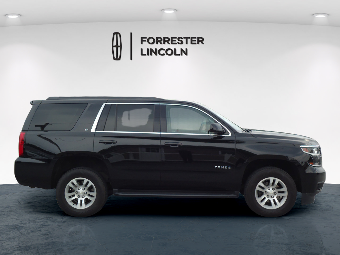 Used 2019 Chevrolet Tahoe LT AWD/4WD image 2