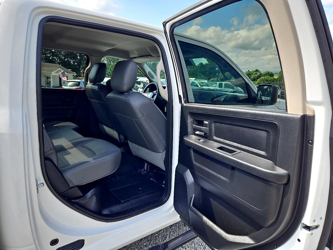 Used 2018 RAM 2500 Tradesman image 22
