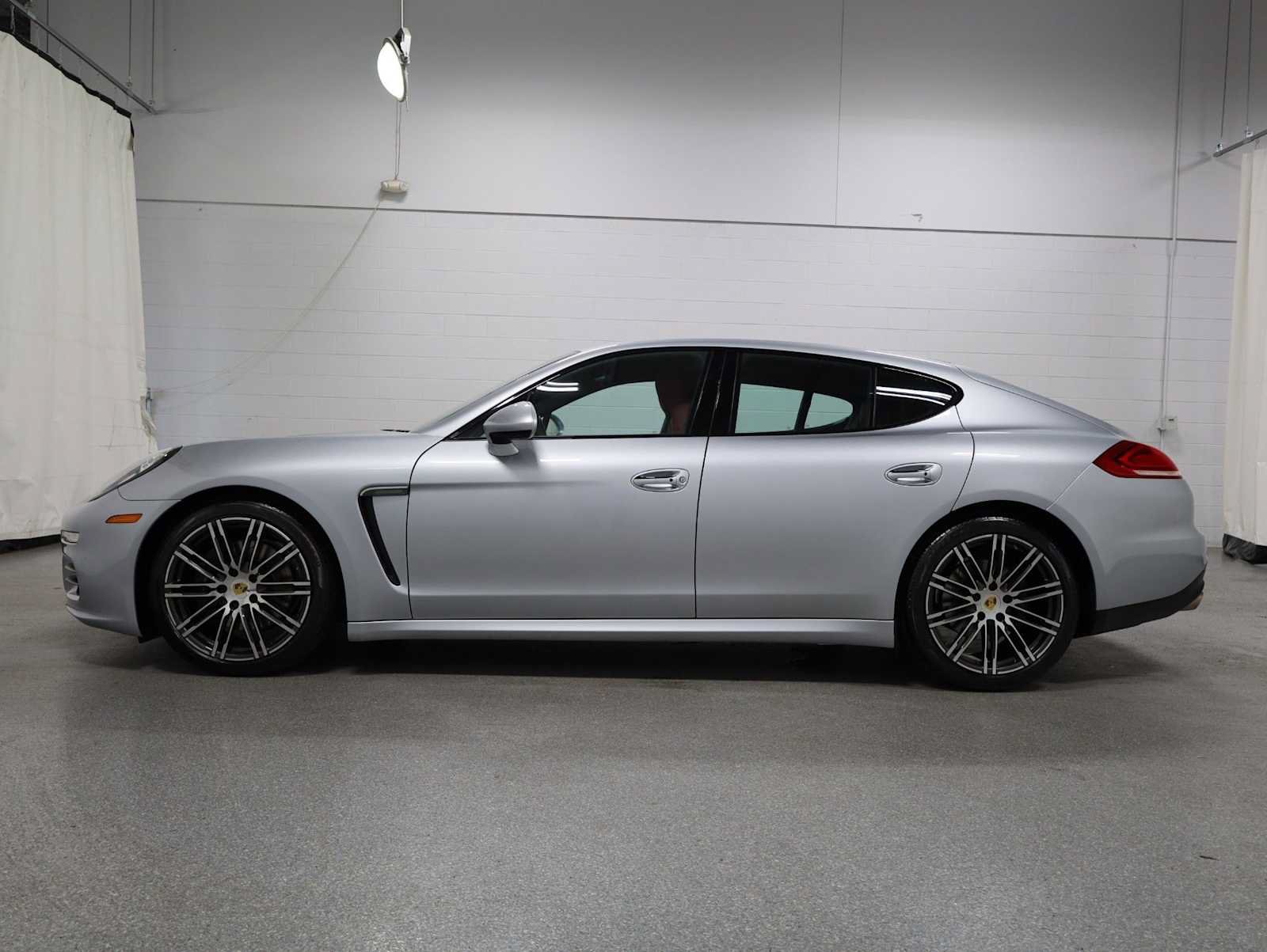 Used 2016 Porsche Panamera Edition RWD image 2