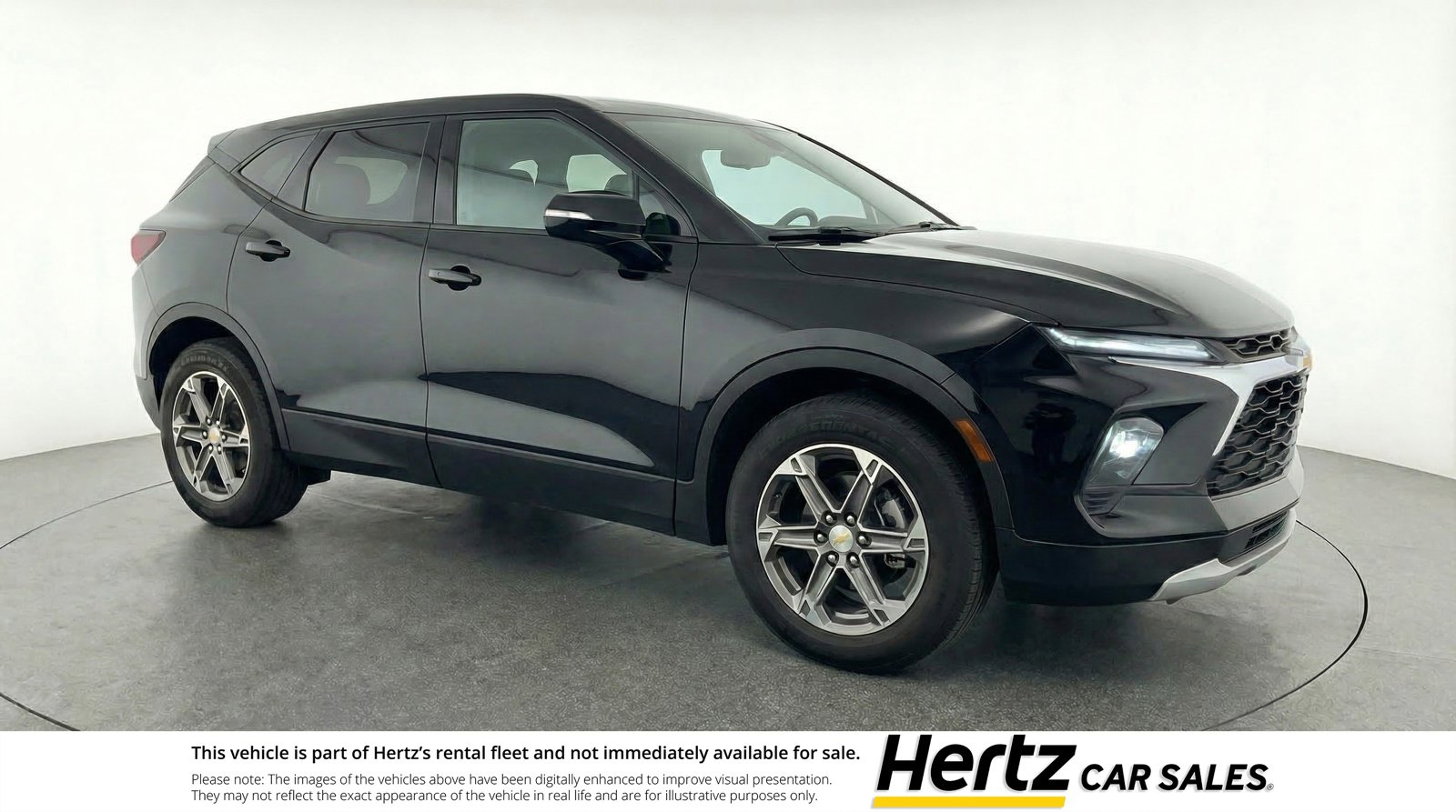 Used 2025 Chevrolet Blazer LT FWD image 1