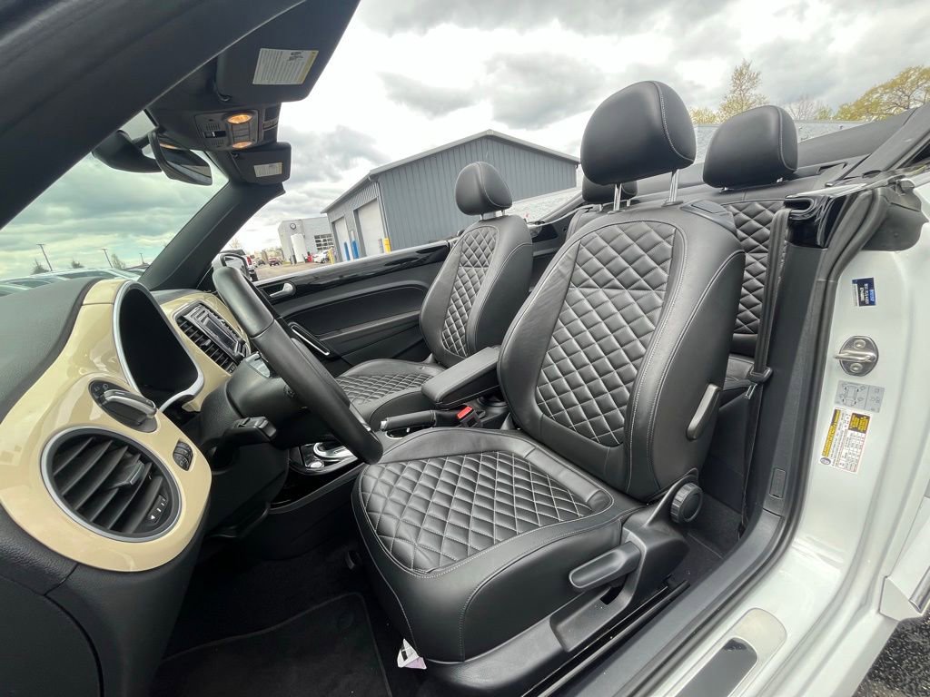 Used 2019 Volkswagen Beetle 2.0T Final Edition SEL FWD image 18