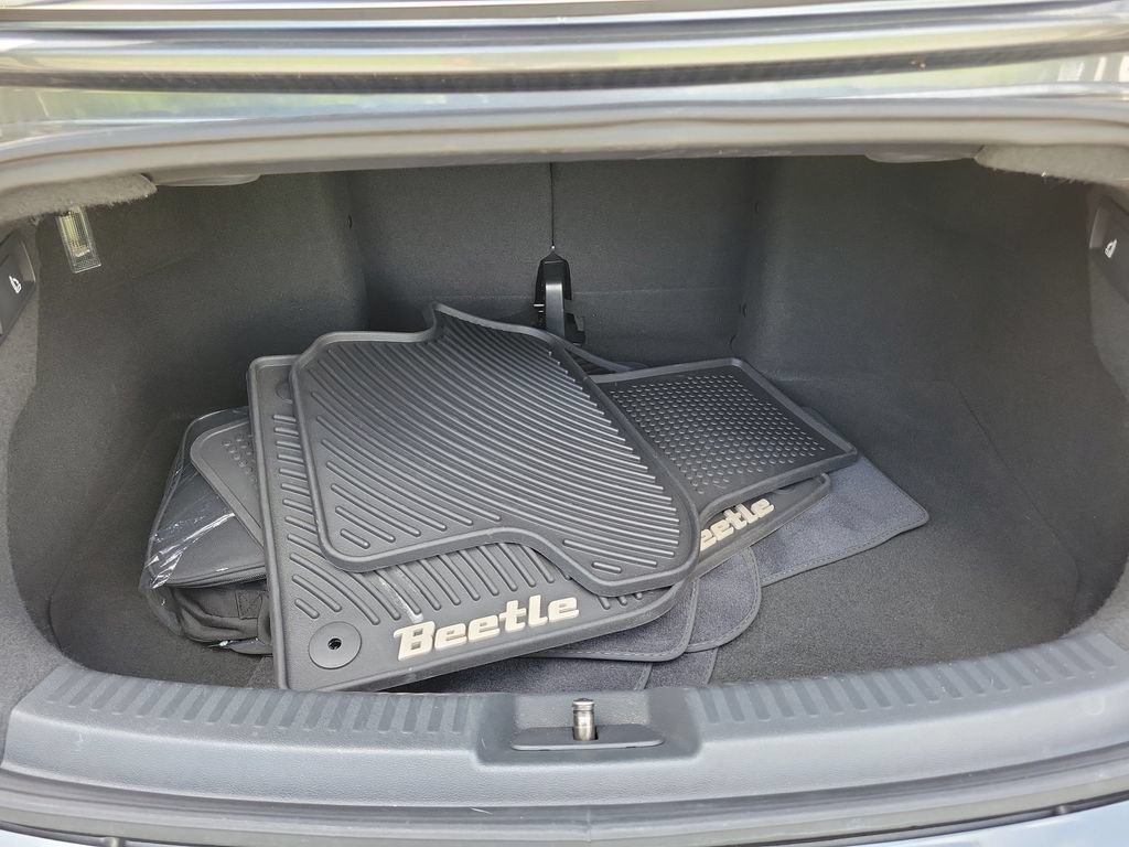 Used 2019 Volkswagen Beetle 2.0T S FWD image 7