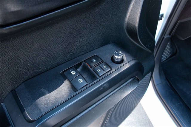 Used 2017 Toyota Tacoma SR image 13