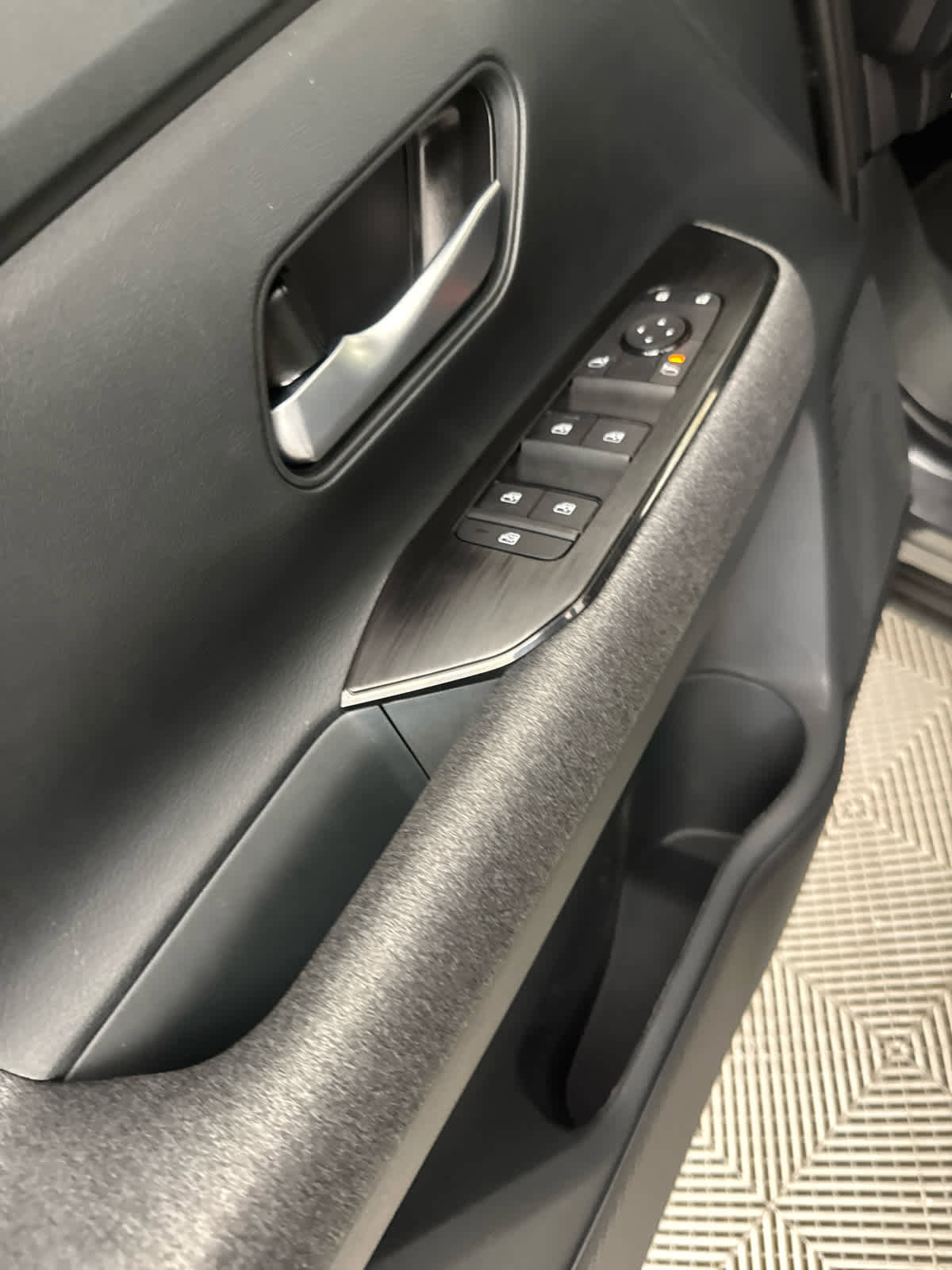 New 2026 Nissan Kicks SV w/ Illumination Package image 15