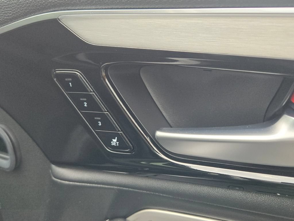 Certified 2024 Acura MDX w/ Technology Package AWD/4WD image 11
