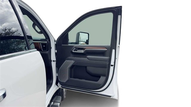Used 2025 GMC Sierra 3500 Denali w/ Denali Reserve Package image 9