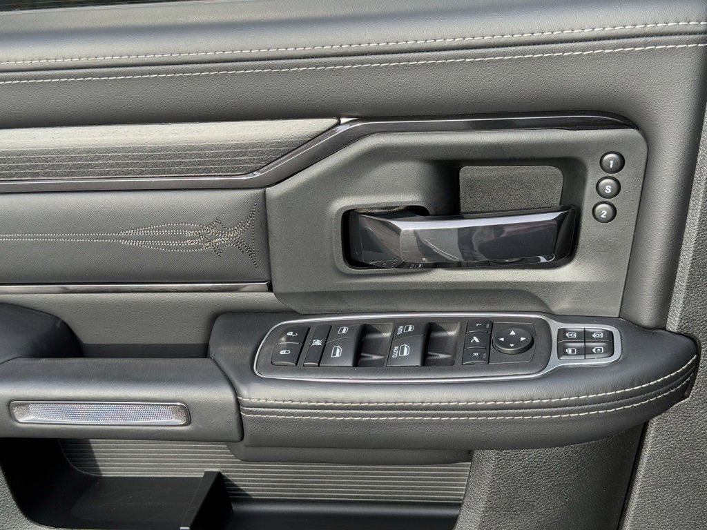 Used 2024 RAM 2500 Limited image 23