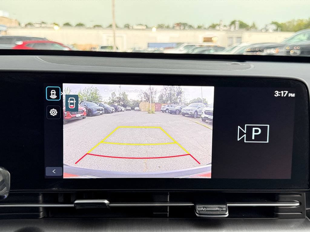 Used 2024 Hyundai Kona SEL w/ Convenience Package FWD image 16