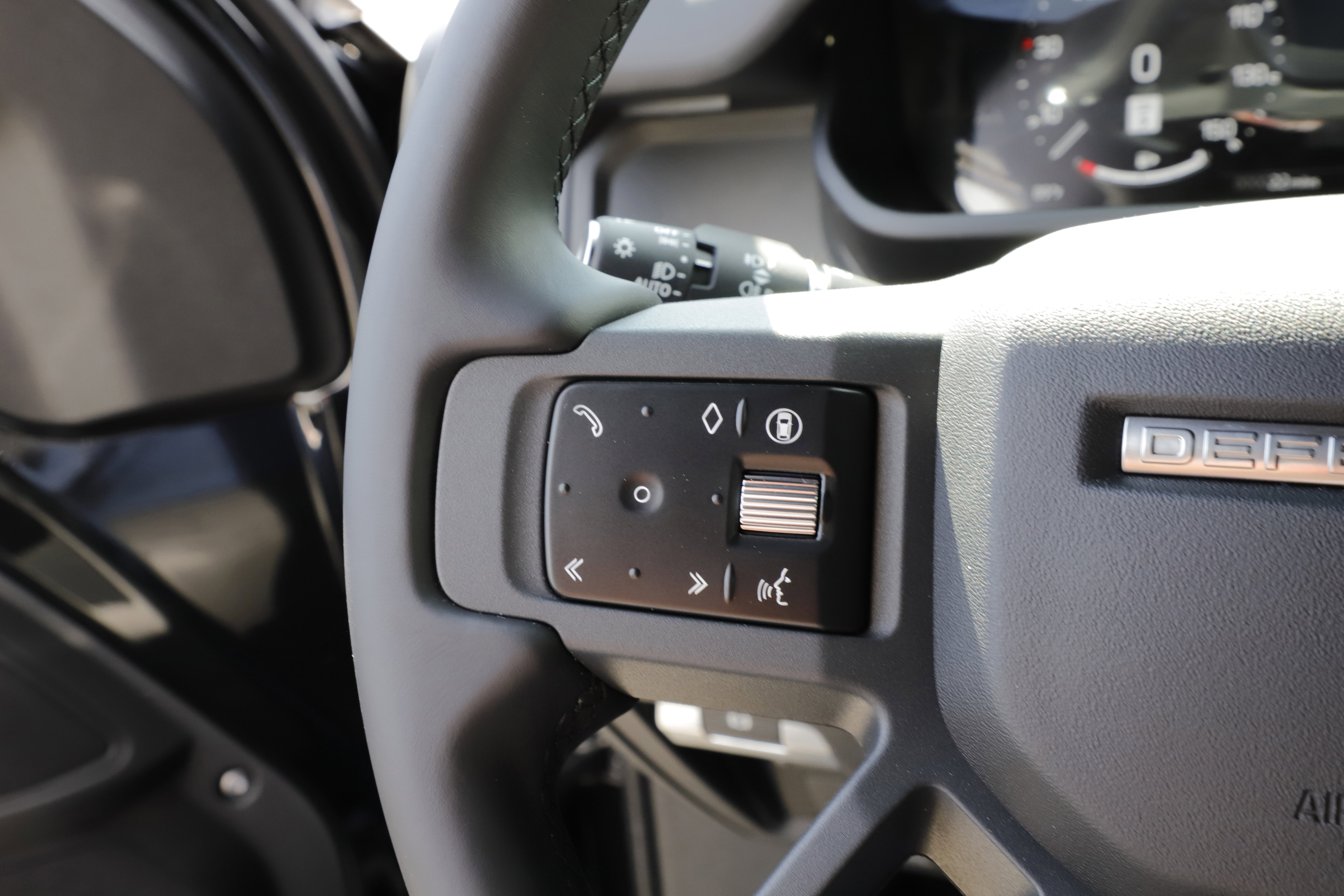 New 2026 Land Rover Defender 110 S AWD/4WD image 23