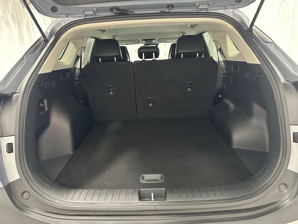 Used 2023 Kia Sportage EX FWD image 45