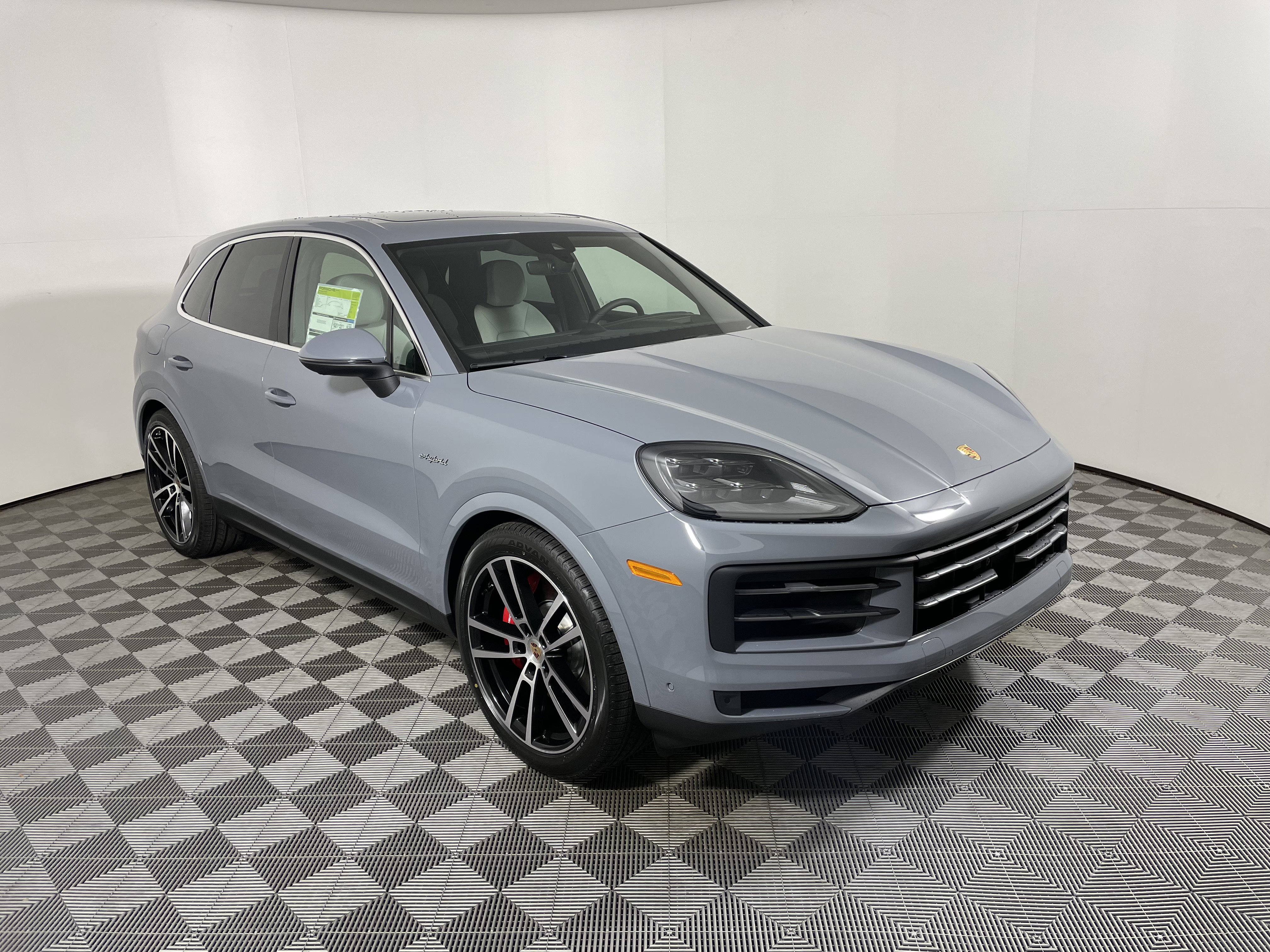New 2026 Porsche Cayenne S image 9