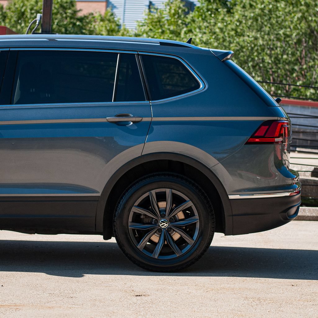 Certified 2023 Volkswagen Tiguan SE FWD image 4
