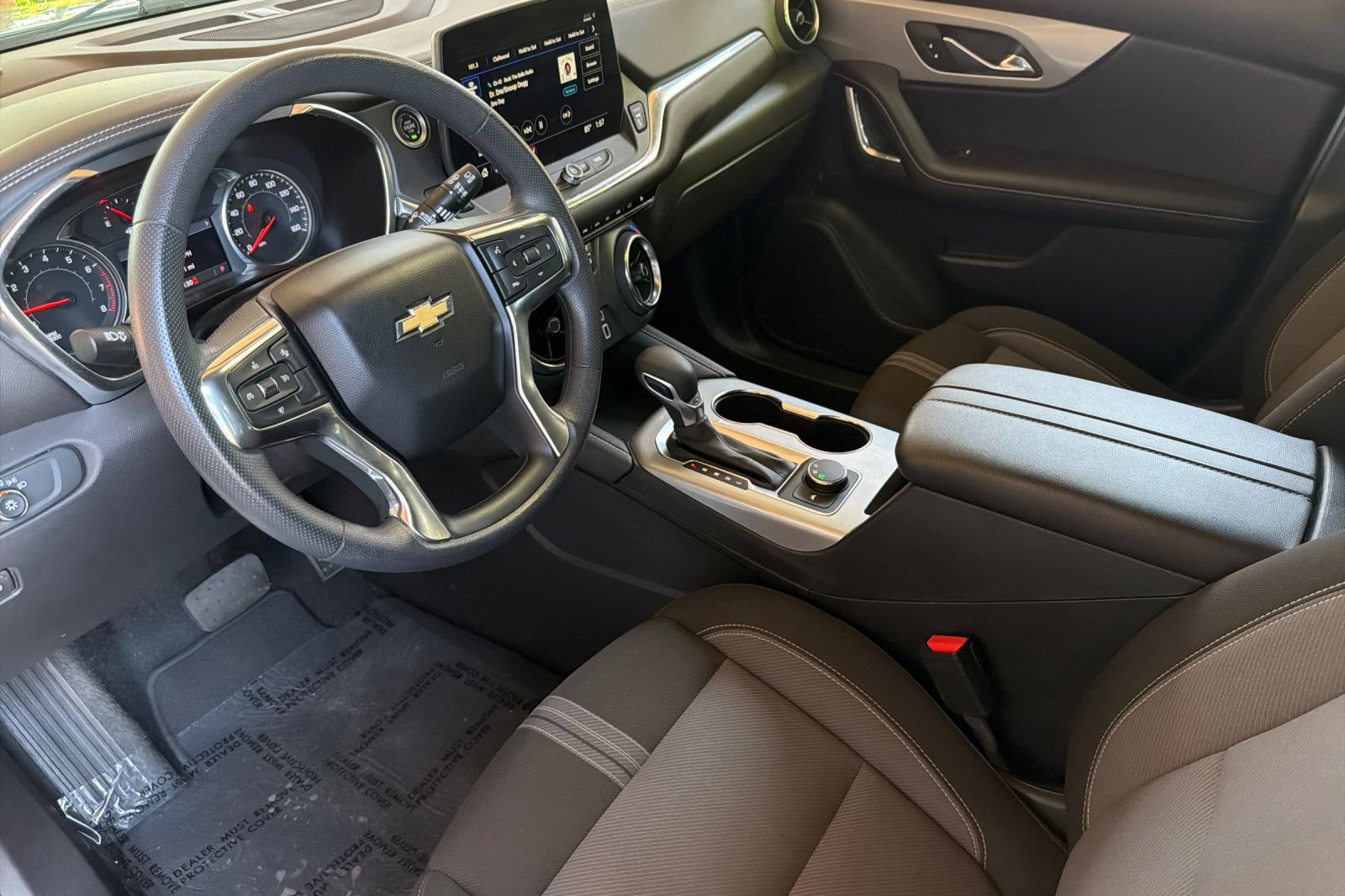 Used 2025 Chevrolet Blazer LT FWD image 10