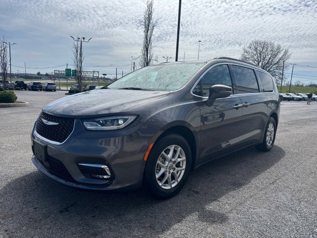 Used 2022 Chrysler Pacifica Touring-L image 16