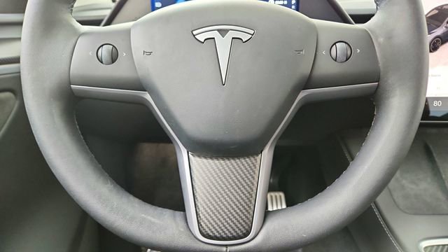 Used 2025 Tesla Model Y Performance image 41