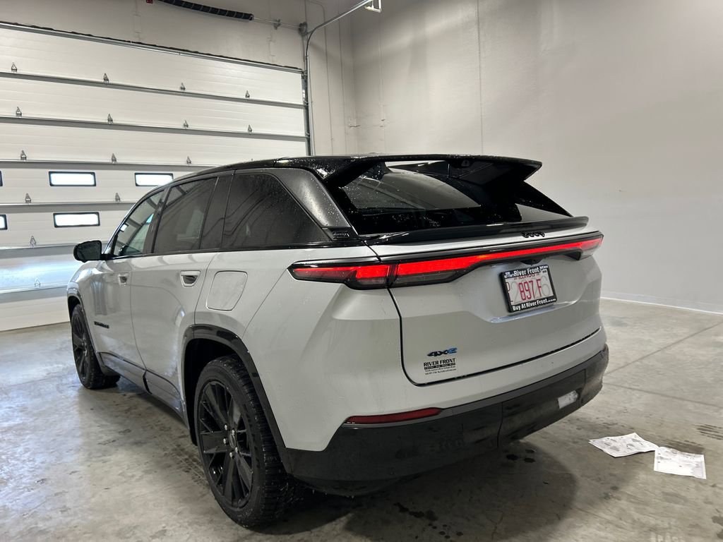 Used 2024 Jeep Wagoneer Launch Edition image 8