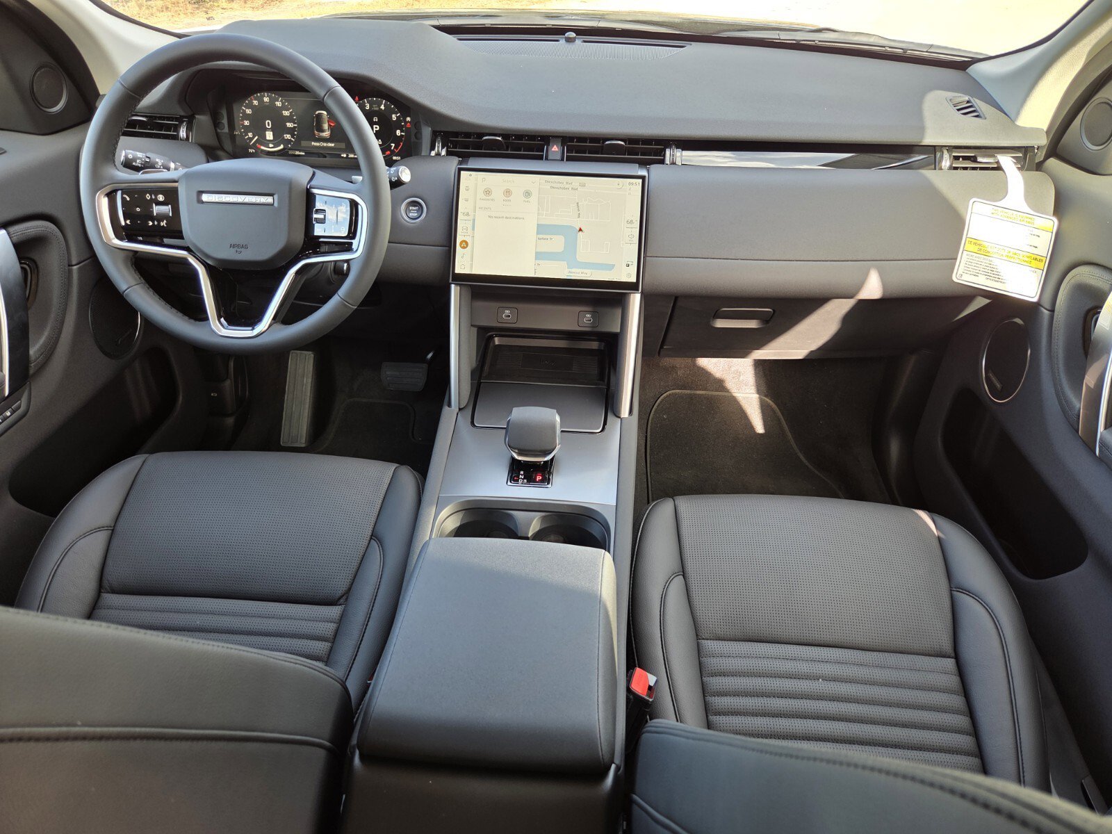 Used 2025 Land Rover Discovery Sport S image 31