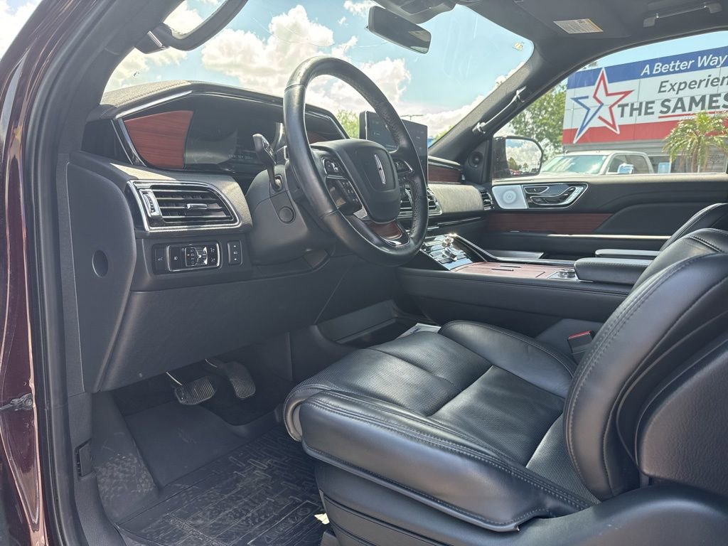 Used 2023 Lincoln Navigator L Reserve AWD/4WD image 15