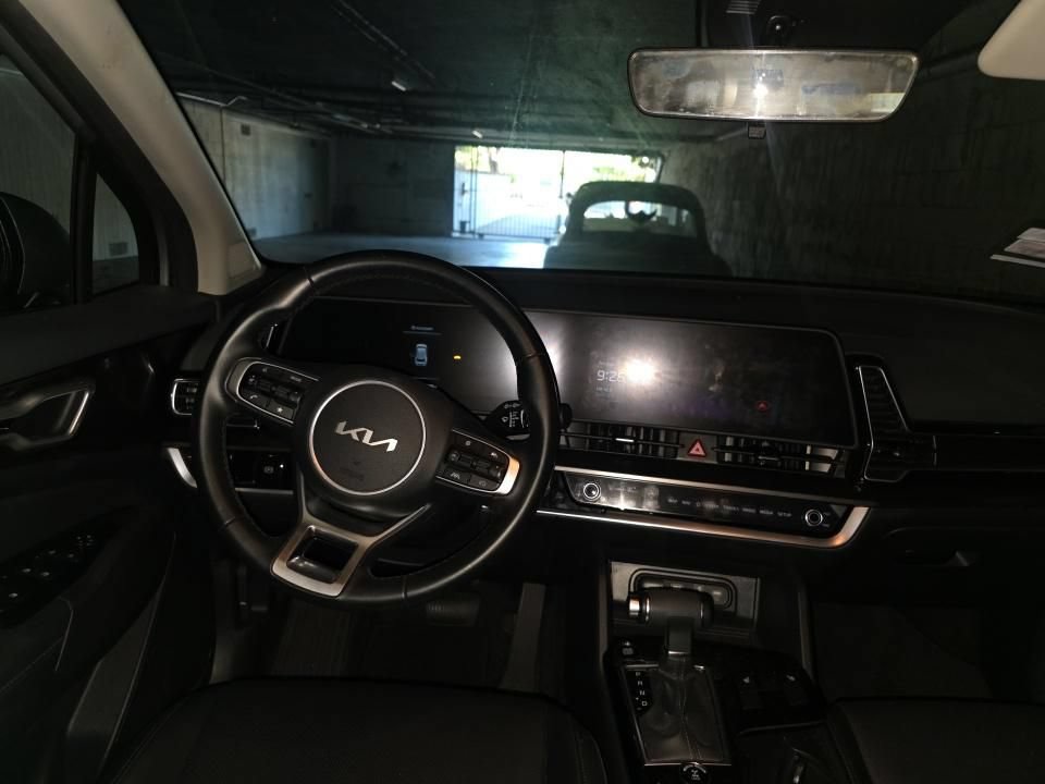 Certified 2024 Kia Sportage EX AWD/4WD image 8