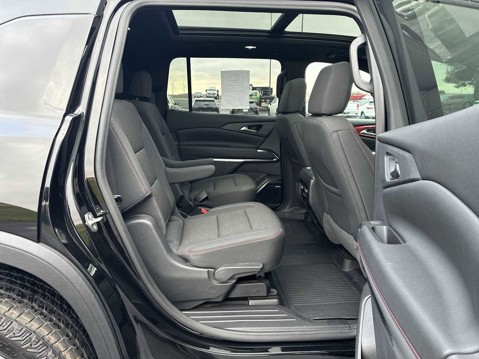 Used 2024 Chevrolet Traverse Z71 w/ Enhanced Driving Package image 27