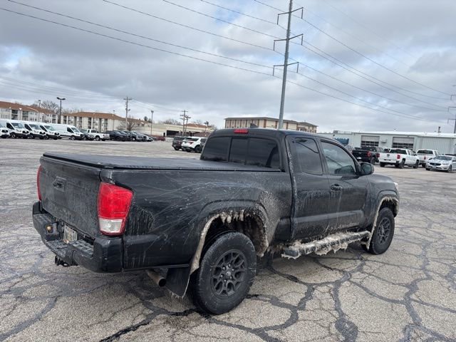 Used 2016 Toyota Tacoma SR w/ SR Convenience Package image 4