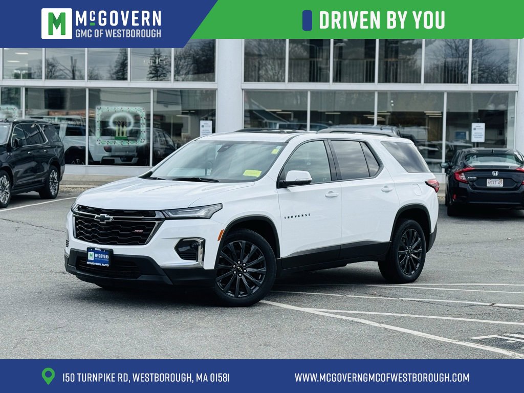Used 2023 Chevrolet Traverse RS image 1