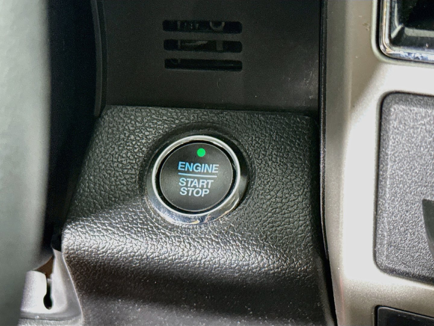 Used 2018 Ford F150 Lariat w/ Equipment Group 501A Mid RWD image 18