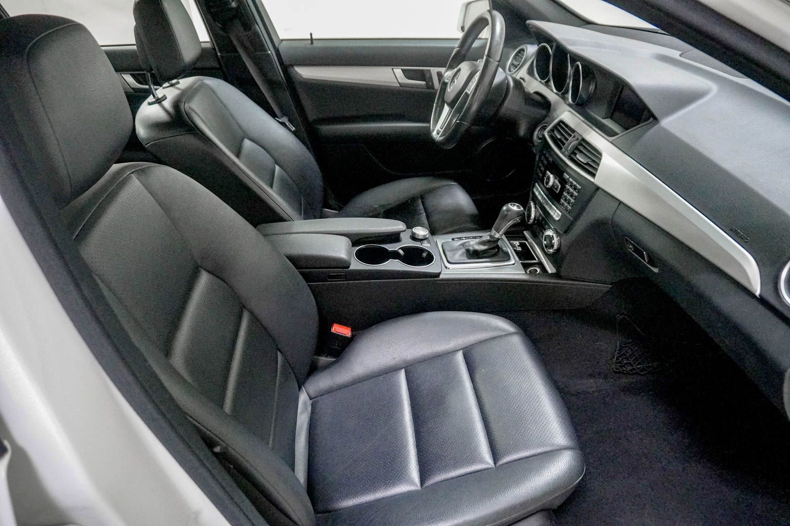 Used 2014 Mercedes-Benz C 300 4MATIC Sedan image 28