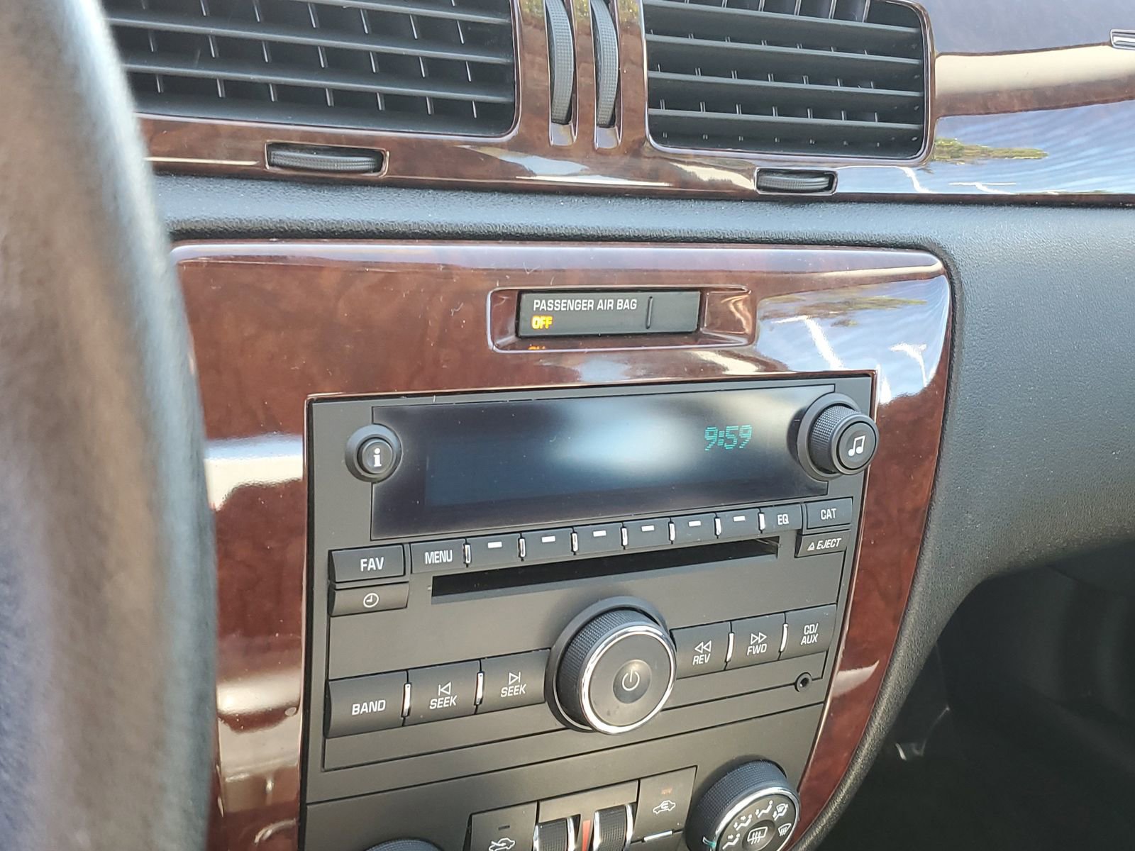 Used 2010 Chevrolet Impala LS FWD image 24