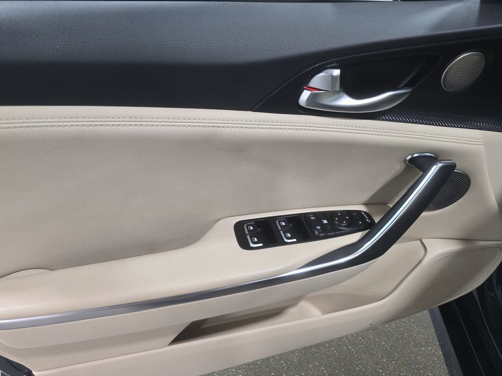 Used 2023 Kia Stinger GT-Line w/ Sun & Sound Package RWD image 25